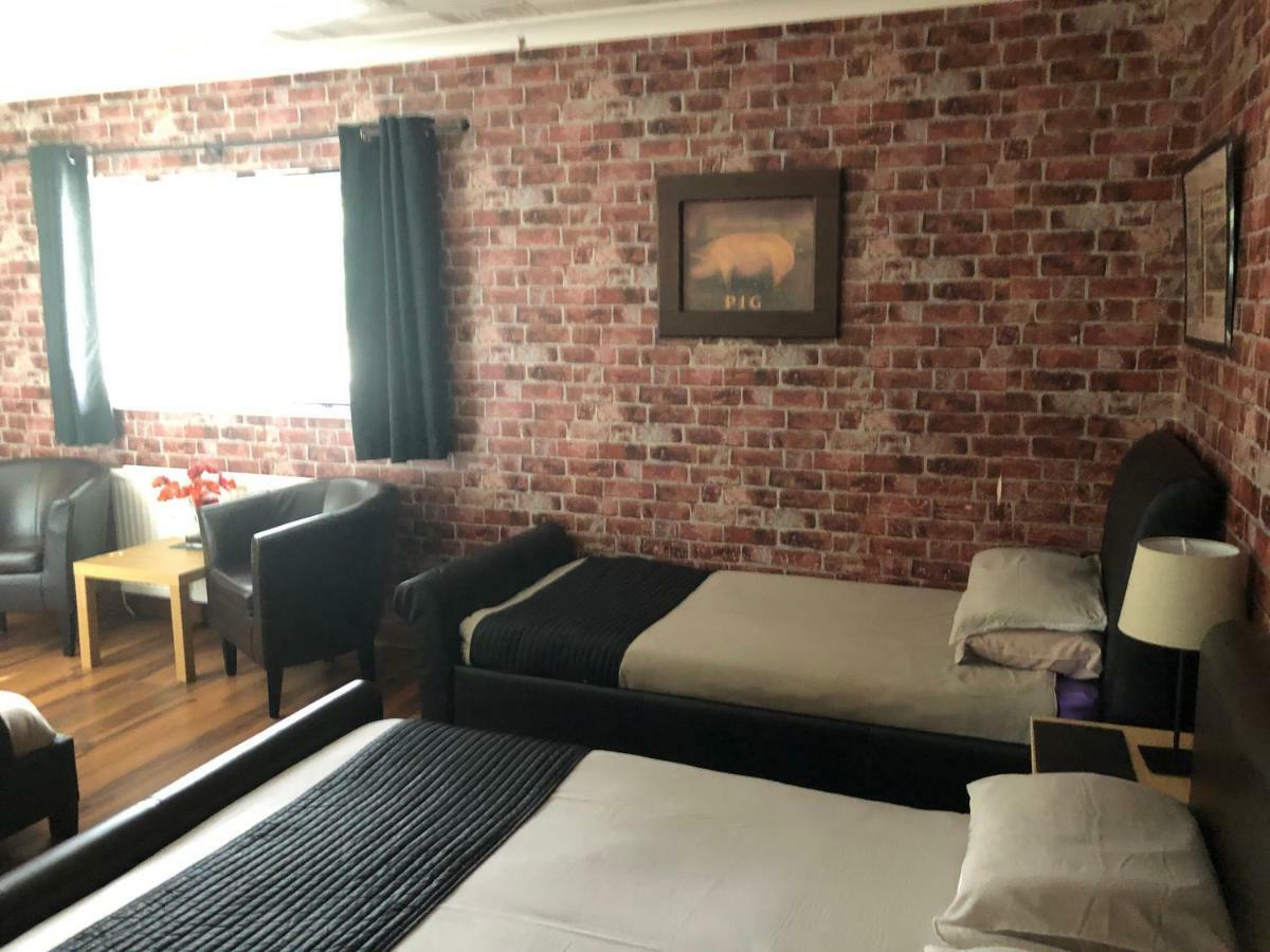 Lakeland Guest House 펨브룩도크 외부 사진
